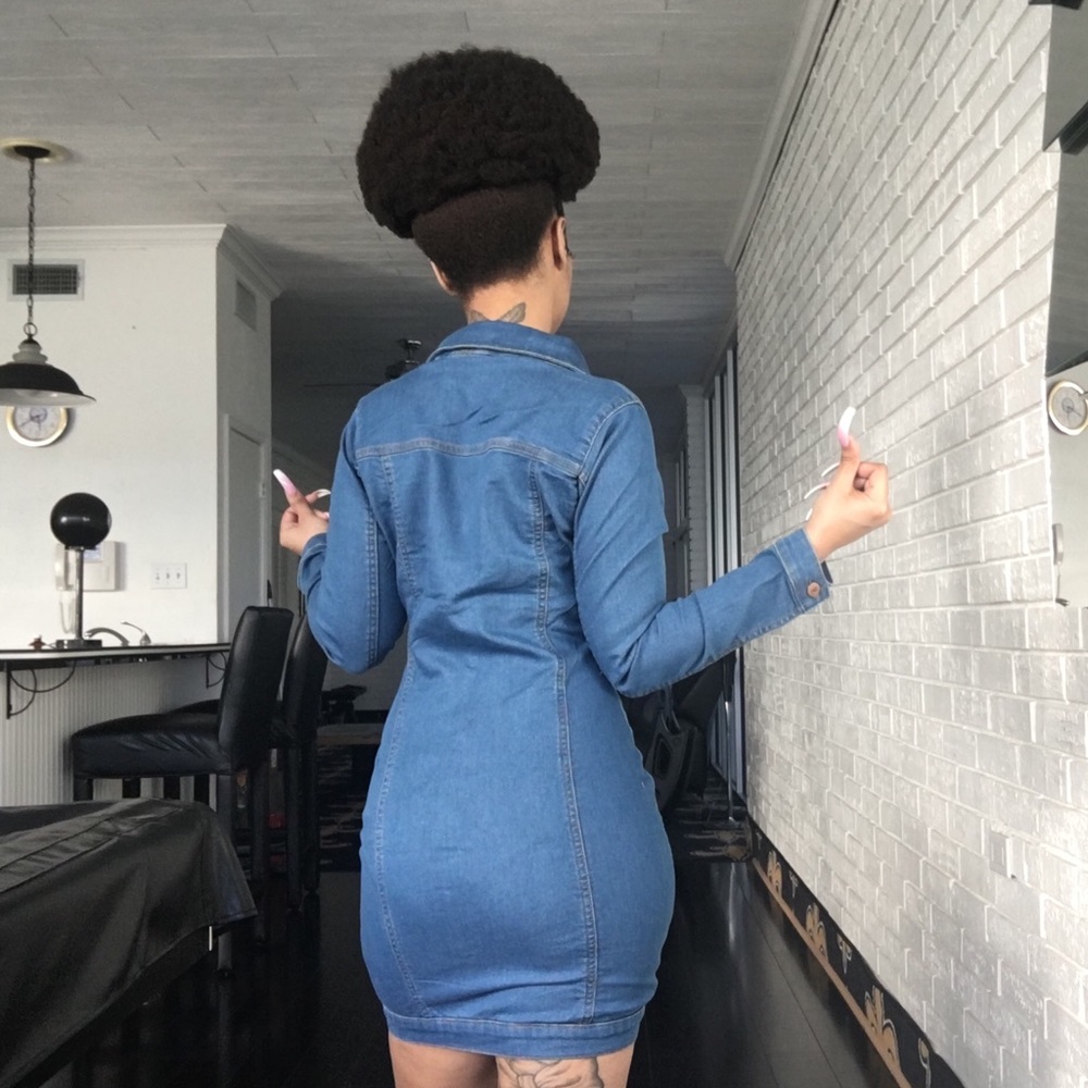 🙅🏻‍♀️SOLD OUT CLEARANCE Billie Jean Dress - Picture 3 of 6